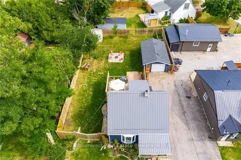 7 Gort Avenue Brant ON N3L 2H8