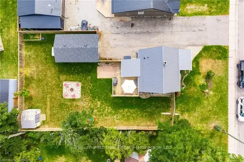 7 Gort Avenue Brant ON N3L 2H8