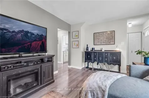 7 Gort Avenue Brant ON N3L 2H8