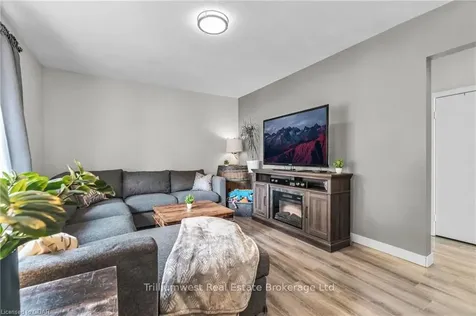 7 Gort Avenue Brant ON N3L 2H8