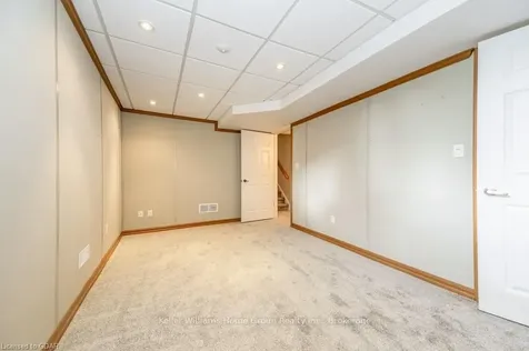 5 Wild Rose Court Guelph ON N1G 4X7