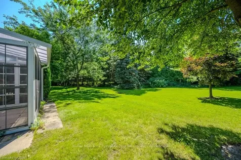 5 Wild Rose Court Guelph ON N1G 4X7