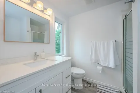 33 Bushmills Crescent Guelph ON N1K 1T6