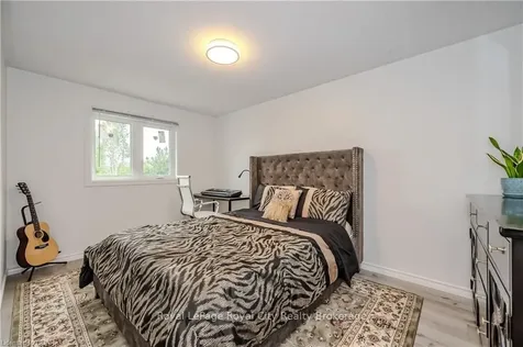 33 Bushmills Crescent Guelph ON N1K 1T6
