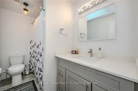 33 Bushmills Crescent Guelph ON N1K 1T6