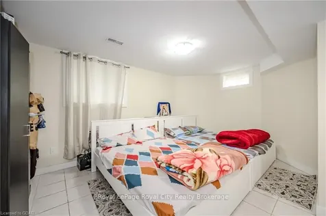 33 Bushmills Crescent Guelph ON N1K 1T6
