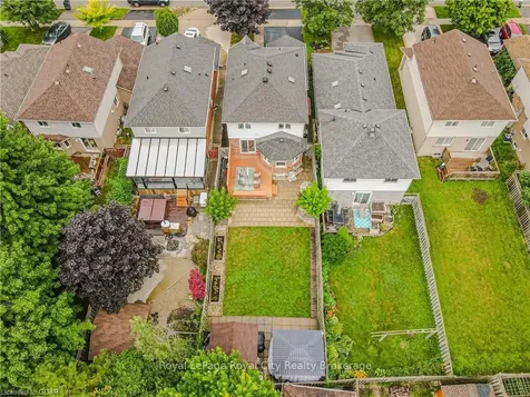 33 Bushmills Crescent Guelph ON N1K 1T6