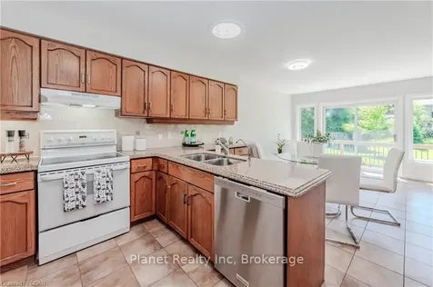 35 White Pine Way Guelph ON N1G 4X7