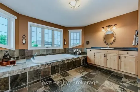 284 Townsend Drive Woolwich ON N0B 1M0