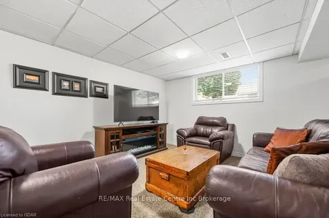 9 Meadow Crescent Guelph ON N1H 6V1