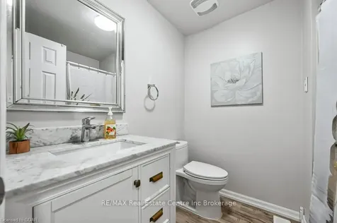 9 Meadow Crescent Guelph ON N1H 6V1