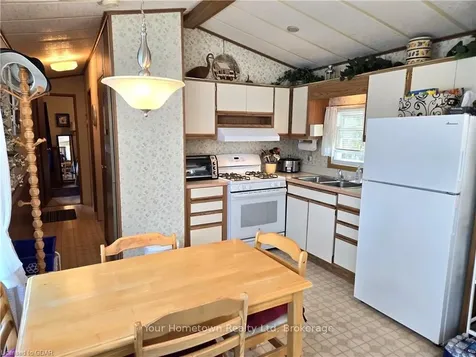 128 Cedar Crescent Centre Wellington ON N1M 2W5