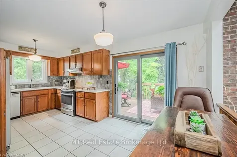 25 Thornhill Drive Guelph ON N1H 8B6