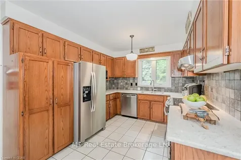 25 Thornhill Drive Guelph ON N1H 8B6