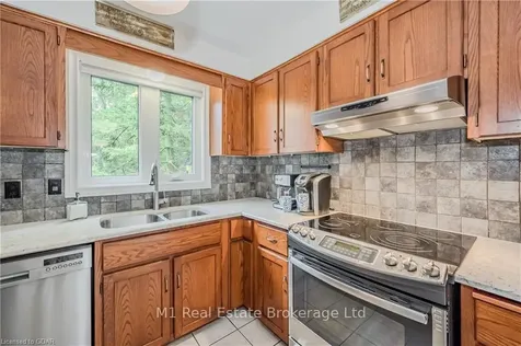 25 Thornhill Drive Guelph ON N1H 8B6
