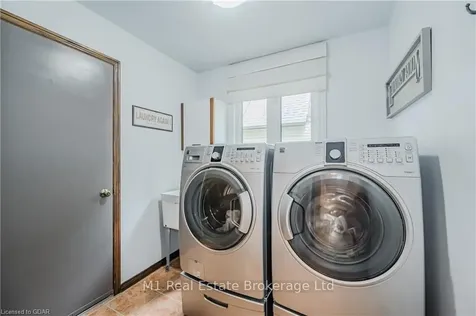 25 Thornhill Drive Guelph ON N1H 8B6
