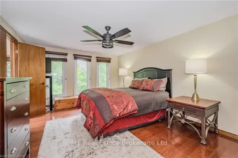 25 Thornhill Drive Guelph ON N1H 8B6