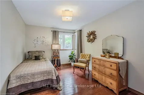 25 Thornhill Drive Guelph ON N1H 8B6