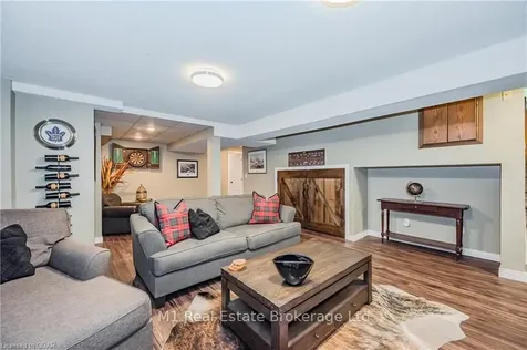 25 Thornhill Drive Guelph ON N1H 8B6