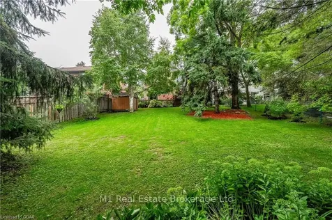 25 Thornhill Drive Guelph ON N1H 8B6