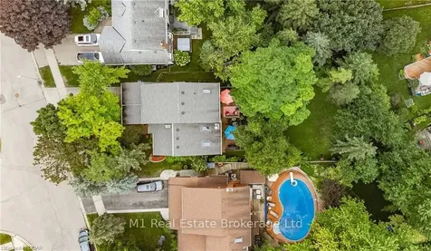 25 Thornhill Drive Guelph ON N1H 8B6