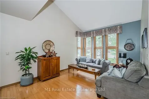 25 Thornhill Drive Guelph ON N1H 8B6