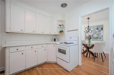 5 Calgary Avenue Guelph ON N1E 4M2
