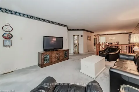 75 Beasley Crescent Cambridge ON N1T 1P5