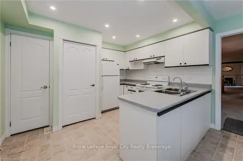 75 Beasley Crescent Cambridge ON N1T 1P5