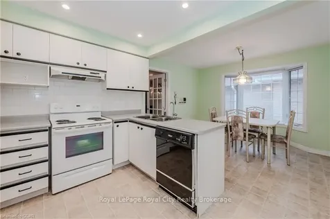 75 Beasley Crescent Cambridge ON N1T 1P5