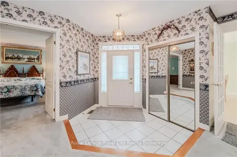 75 Beasley Crescent Cambridge ON N1T 1P5