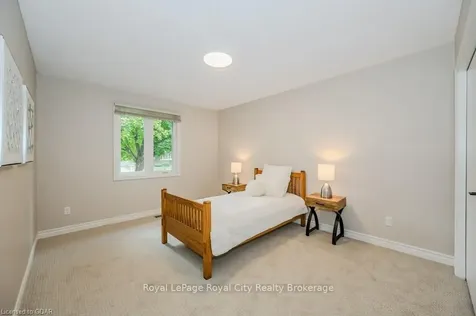 128 Harvard Road Guelph ON N1G 3R1
