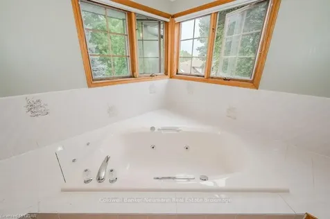 6 Mcelderry Road Guelph ON N1G 4K2