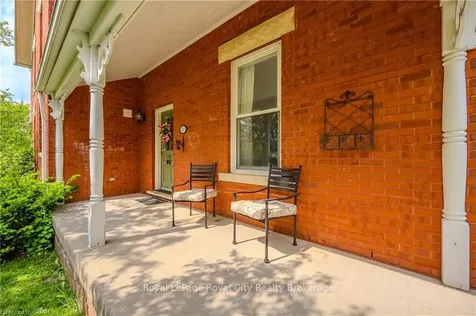 61 Clairfields Drive E Guelph ON N1L 1L9