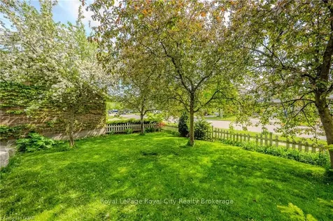 61 Clairfields Drive E Guelph ON N1L 1L9