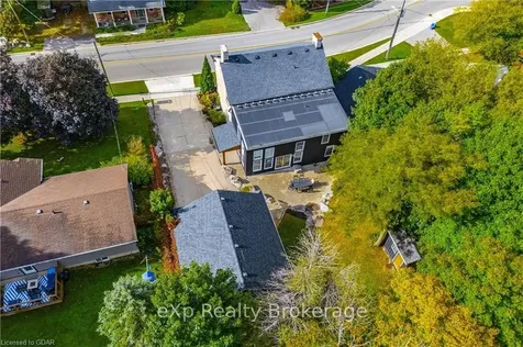 459 Geddes Street Centre Wellington ON N0B 1S0