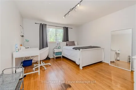 306 Edinburgh Road S Guelph ON N1G 2K4