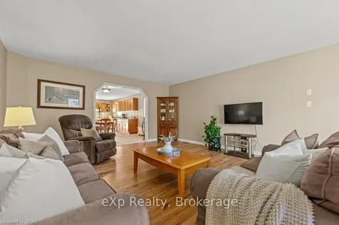 4 Shelby Place Guelph ON N1K 1W7