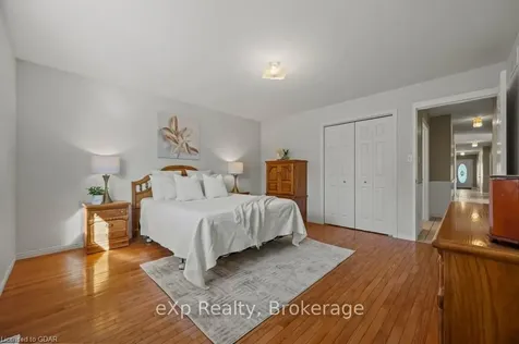 4 Shelby Place Guelph ON N1K 1W7