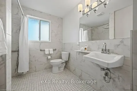 4 Shelby Place Guelph ON N1K 1W7