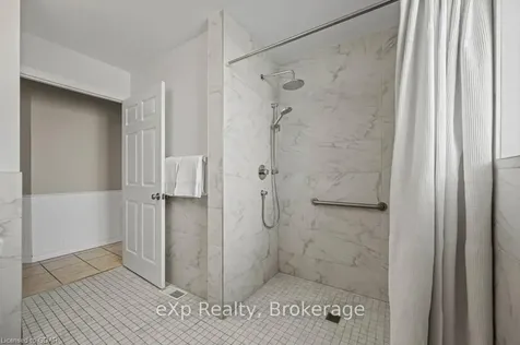 4 Shelby Place Guelph ON N1K 1W7