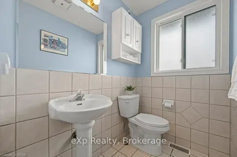 4 Shelby Place Guelph ON N1K 1W7