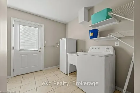 4 Shelby Place Guelph ON N1K 1W7