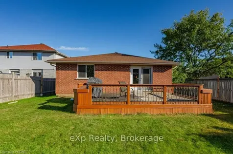 4 Shelby Place Guelph ON N1K 1W7