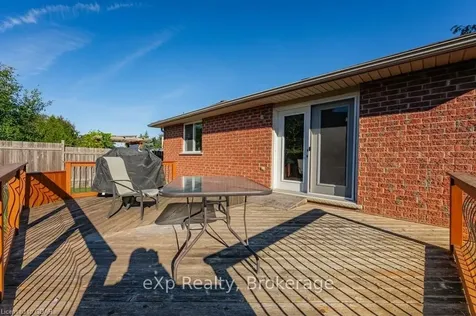 4 Shelby Place Guelph ON N1K 1W7