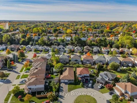 4 Shelby Place Guelph ON N1K 1W7