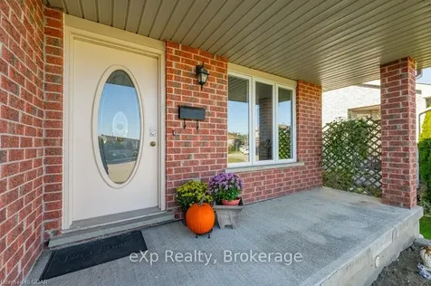 4 Shelby Place Guelph ON N1K 1W7