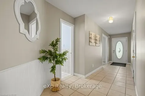 4 Shelby Place Guelph ON N1K 1W7