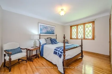 34 Manor Park Crescent Guelph ON N1G 1A1