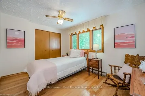 34 Manor Park Crescent Guelph ON N1G 1A1